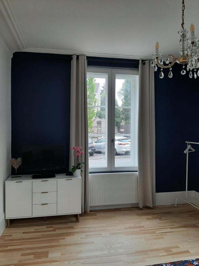 Suite Yves Klein - Proche Gare Et Centre-Ville- Entree Privee رُمْيِريمو المظهر الخارجي الصورة